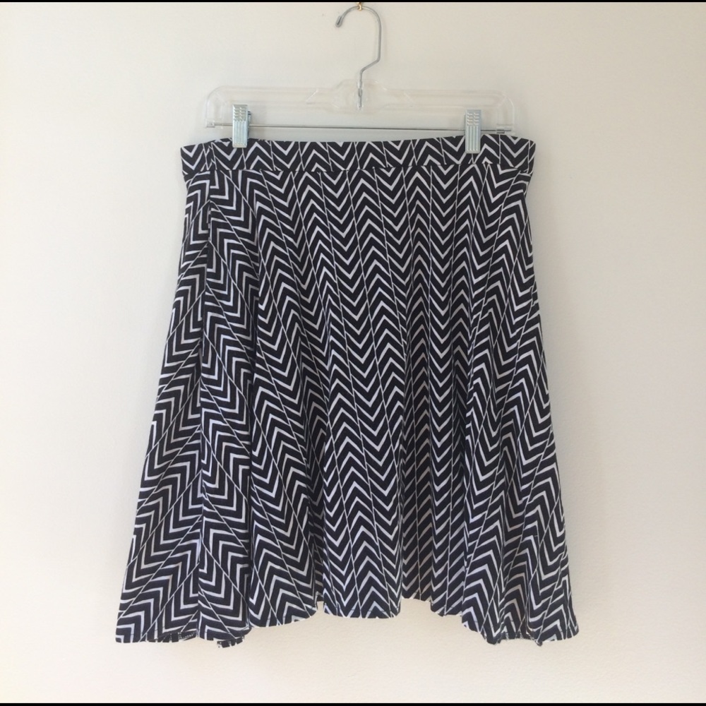 Line 'em up Cynthia Rowley Geometric soft skirt