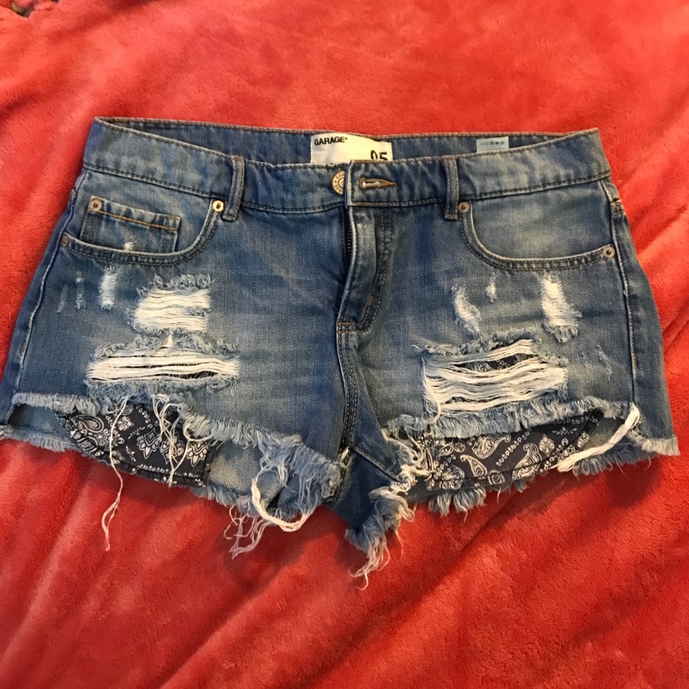 Garage Distressed/Hwaist Shorts