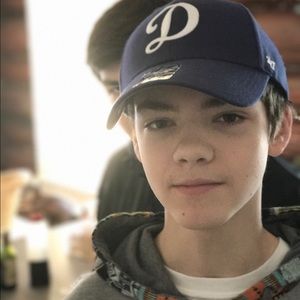 Meet your Posher, Derek