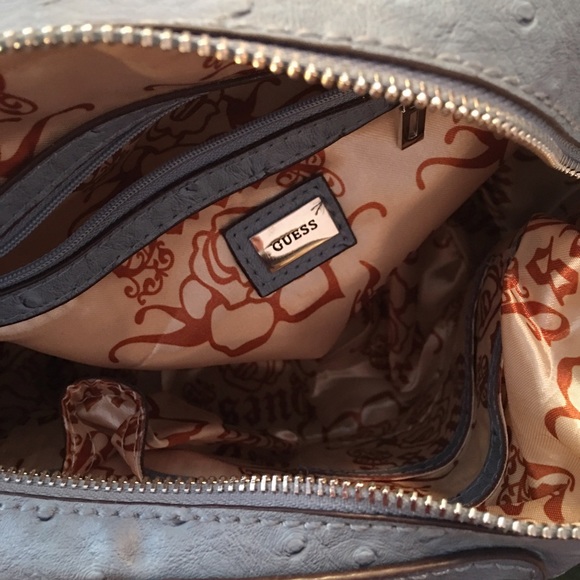 NWOT Guess bowler bag in light blue - Picture 4 of 4