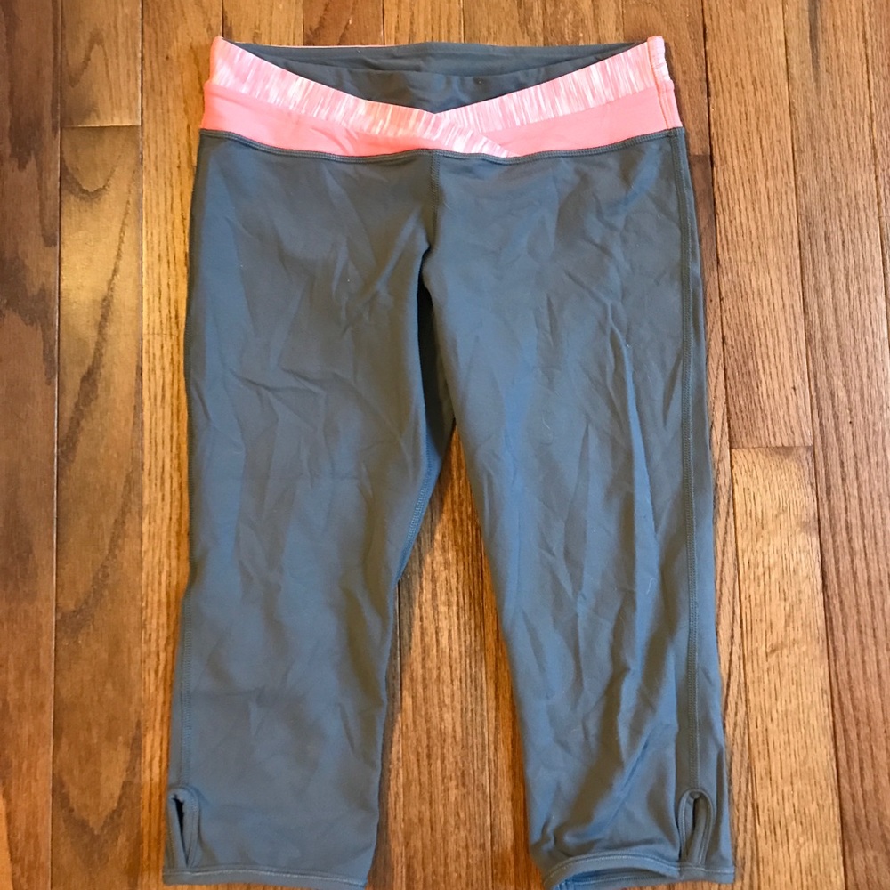 Ivivva grey crop pants 14