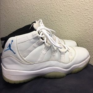 Jordan 11s retro legend blue sz 8