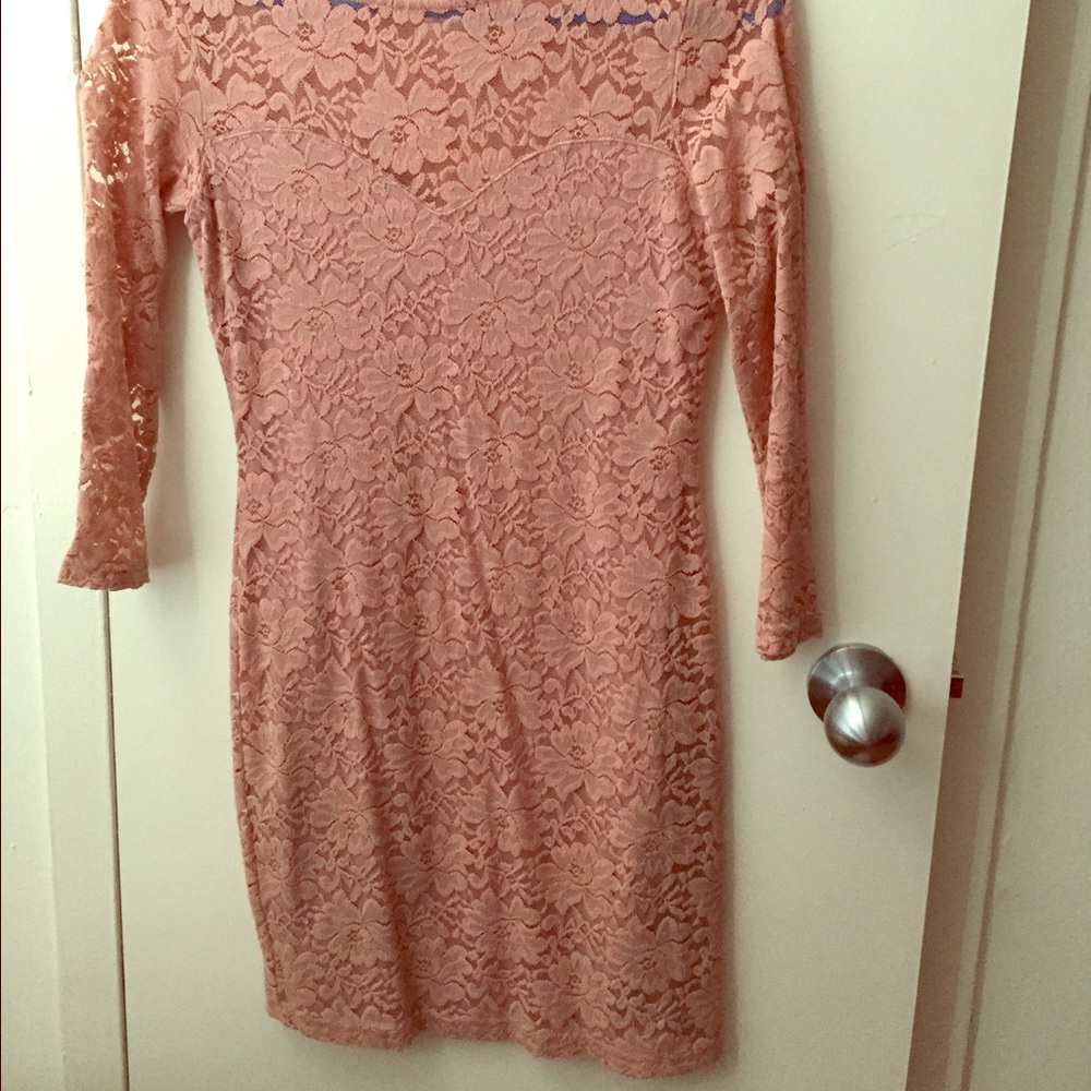 Short fitted lace dress