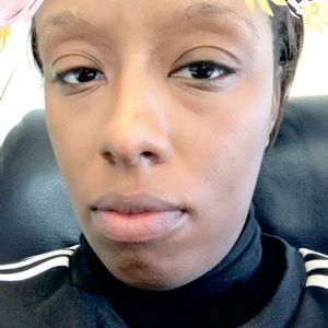 Meet your Posher, Derecka