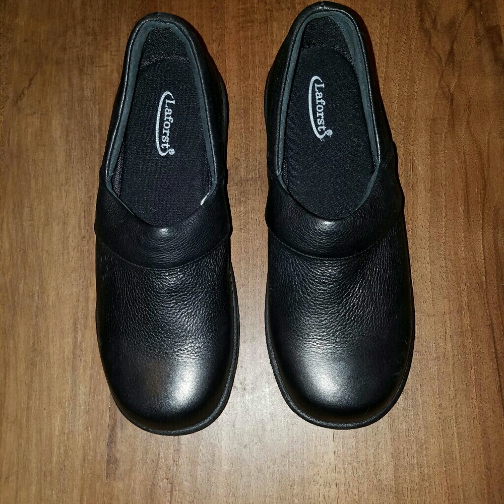 New LAFORST Jodie Nursing Shoe