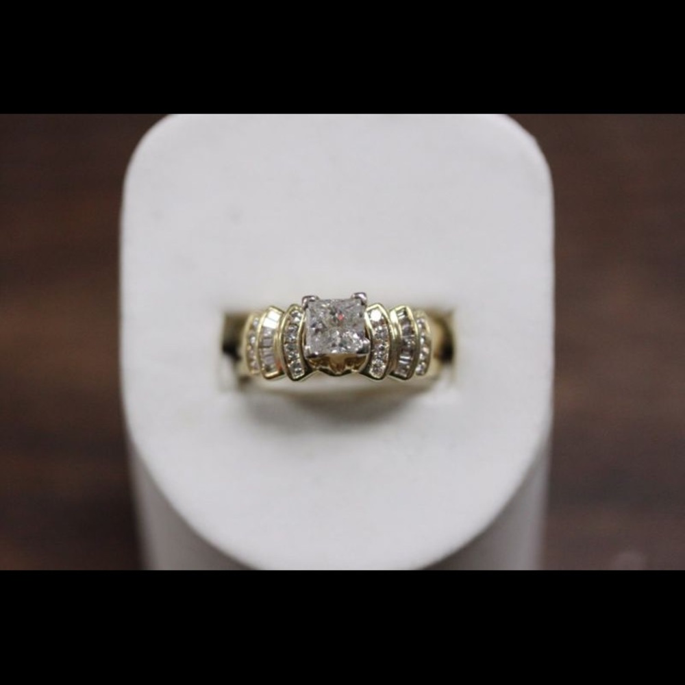 Princess Cut Diamond Ring 14K Yellow Gold