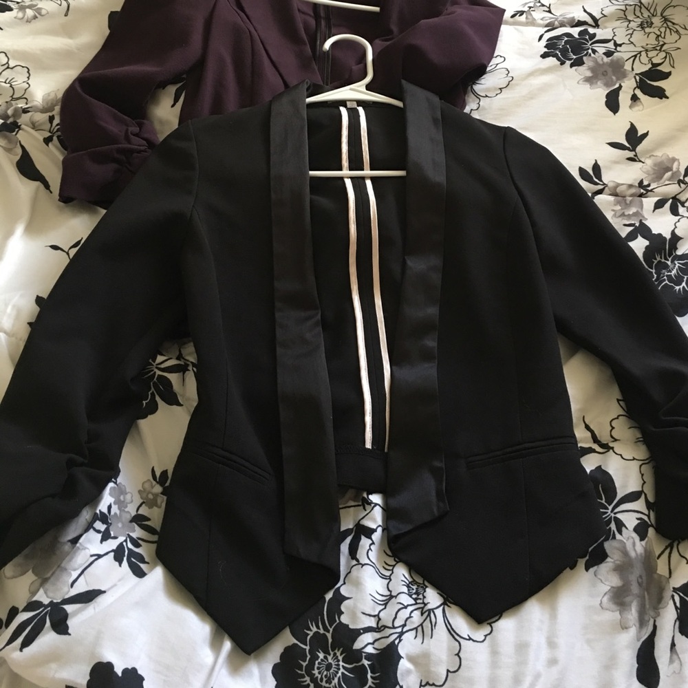 Black Cropped Blazer