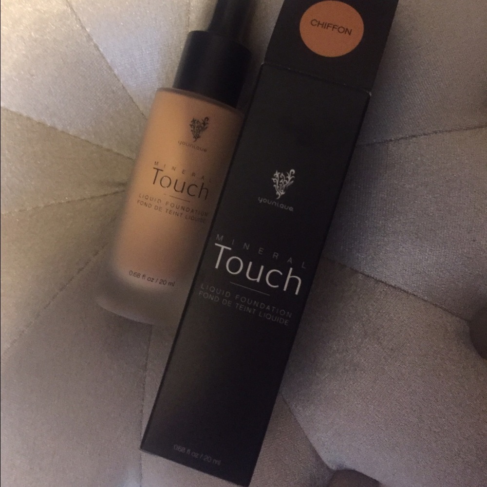 brand new and authentic younique foundation.