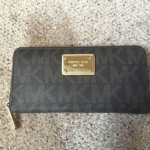 Brown Michael Kors Wallet