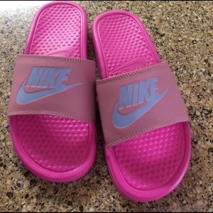 Nike slides