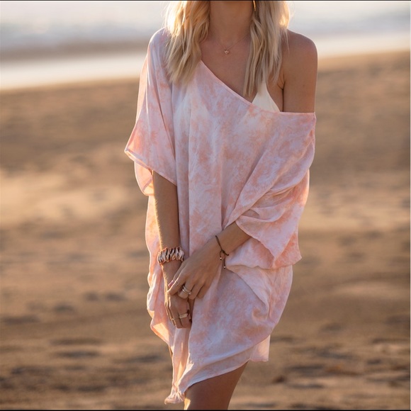 Bettinis Cover Up Poncho - Picture 3 of 4