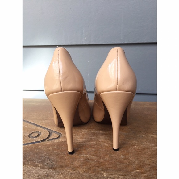 Steve Madden Nude Pumps - 'Trinitie' - Picture 3 of 6