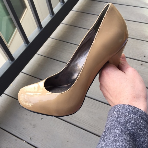 Steve Madden Nude Pumps - 'Trinitie' - Picture 5 of 6