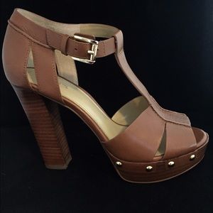 Michael kors chunky heel sandal