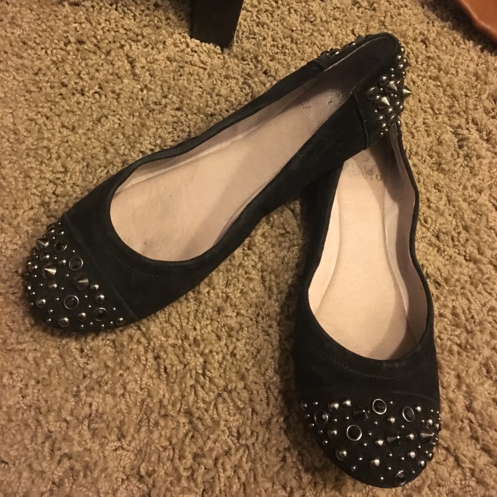 Vince Camuto studded pumps!