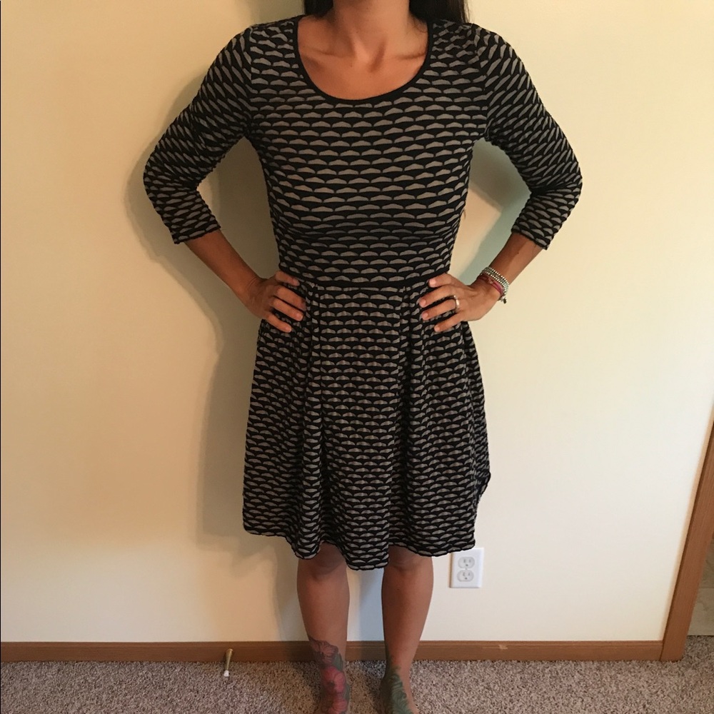 Max studio long sleeve dress