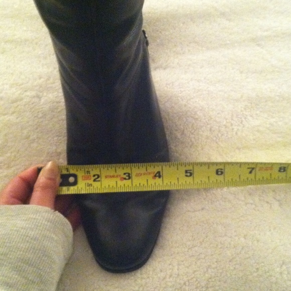 Vintage Salvatore Ferragamo Boots - Picture 4 of 6