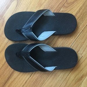 Men's size 9 black rubber / leather Flip Flops