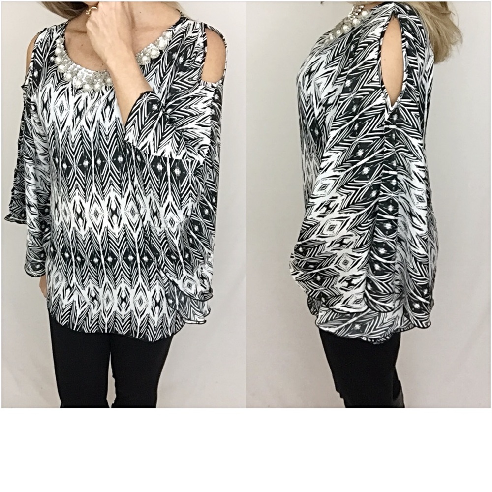 Stunning Bling Dolman Flutter Bell Sleeve Top SM - Picture 5 of 6