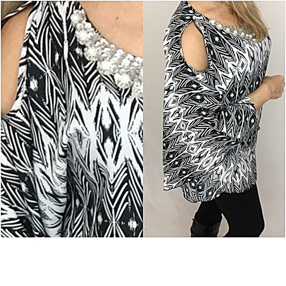 Stunning Bling Dolman Flutter Bell Sleeve Top SM - Picture 6 of 6