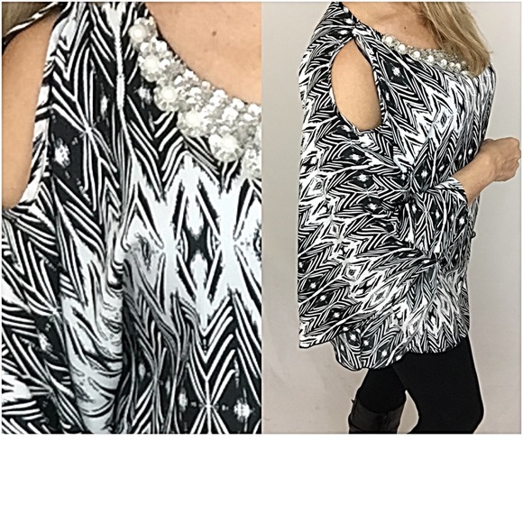 Stunning Bling Dolman Flutter Bell Sleeve Top SM - Picture 6 of 6
