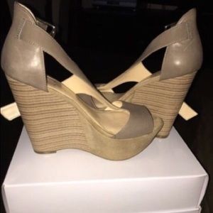 Jessica Simpson wedges