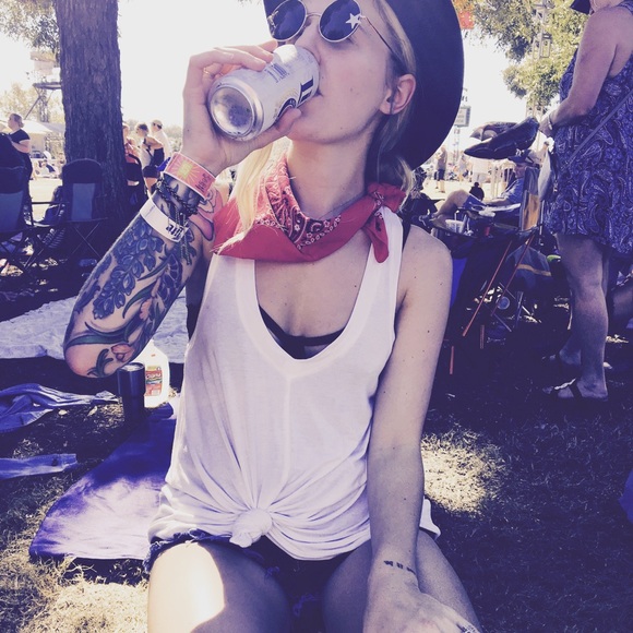 Meet your Posher, Kerith - Picture 2 of 3