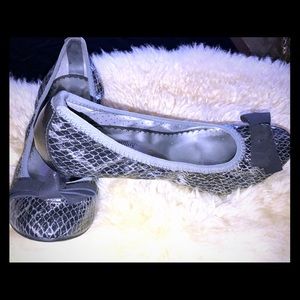 Lindsey Phillips grey snake skin leather shoes
