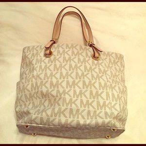 Michael Kors purse