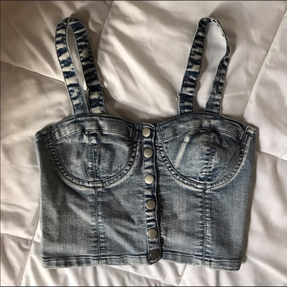 Denim crop top🎉