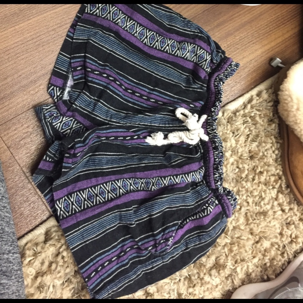 Women's aztec patterned shorts size small