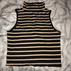 Arden B. Backless mock beck top🎉