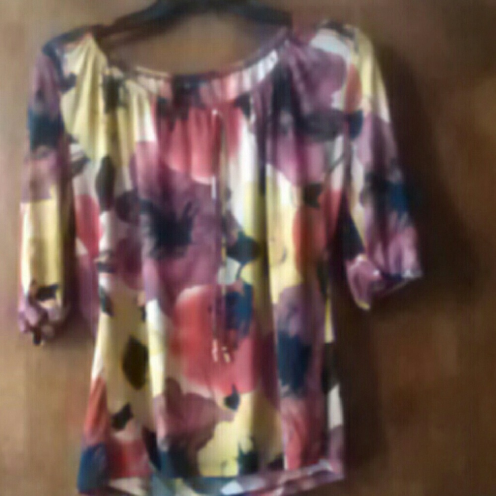 Super cute rayon blouse