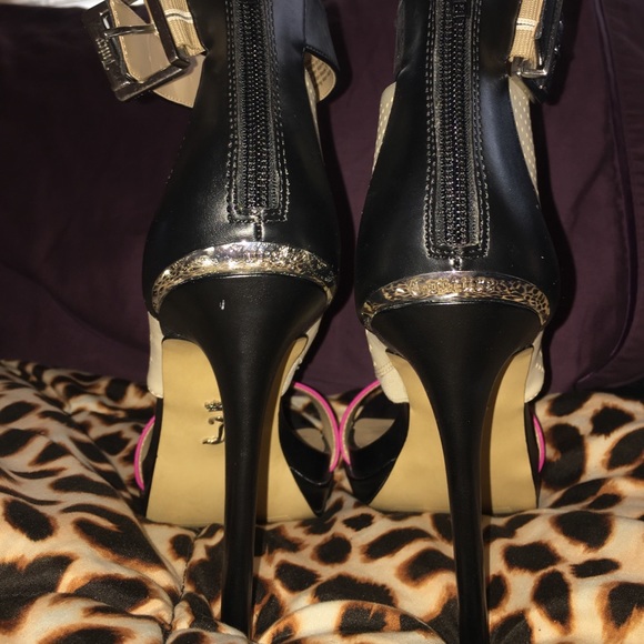 🖤💛💗Juicy Couture Pumps 💗💛🖤 - Picture 5 of 8