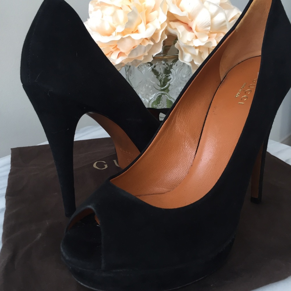 Gucci peep toe pumps