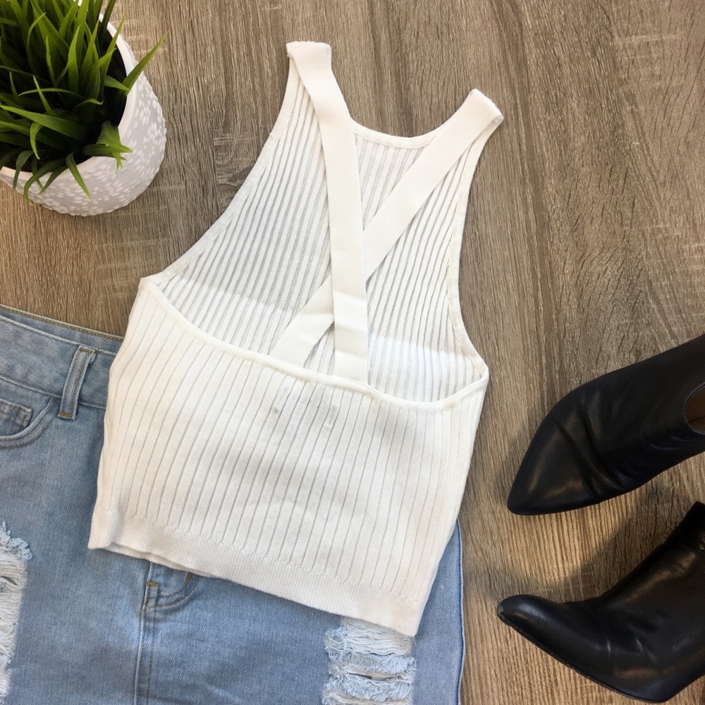 Sleeveless Cross-Back Ribbed Crop Top - Picture 2 of 6