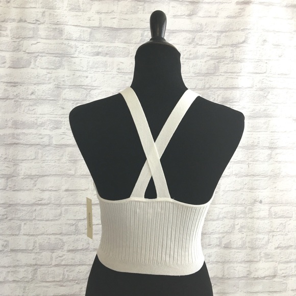Sleeveless Cross-Back Ribbed Crop Top - Picture 5 of 6
