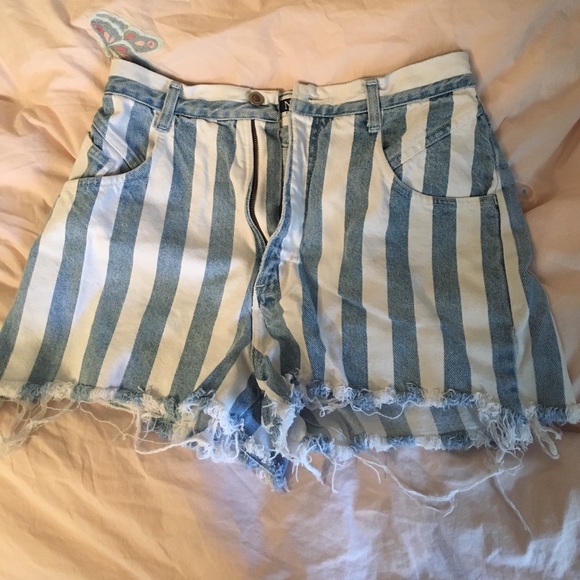 High Waisted shorts - Picture 1 of 2