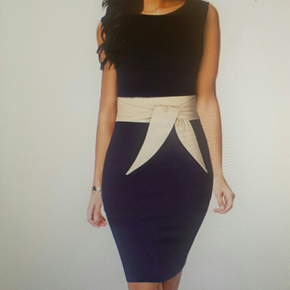 Navy bodycon dress with tan belt