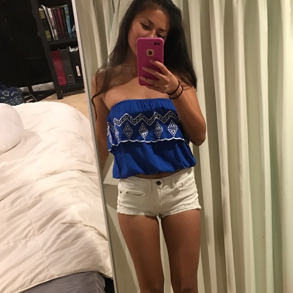 🎉HP🎉Blue Strapless Top - Picture 3 of 3