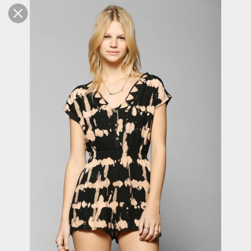 Tie dye jumper perfect for spring festivals!