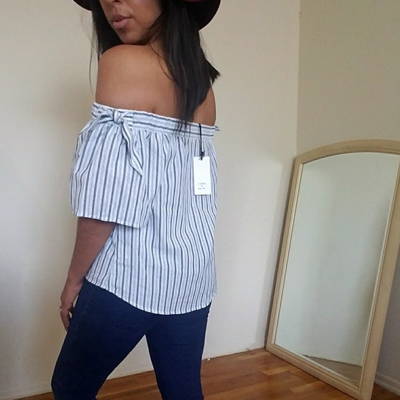 BLUE STRIPED OFF SHOULDER TOP - Picture 4 of 6