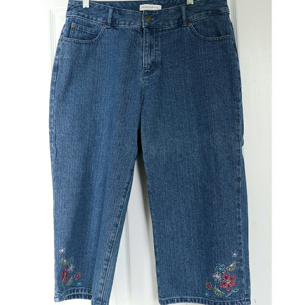 Flowered capris.   NWOT