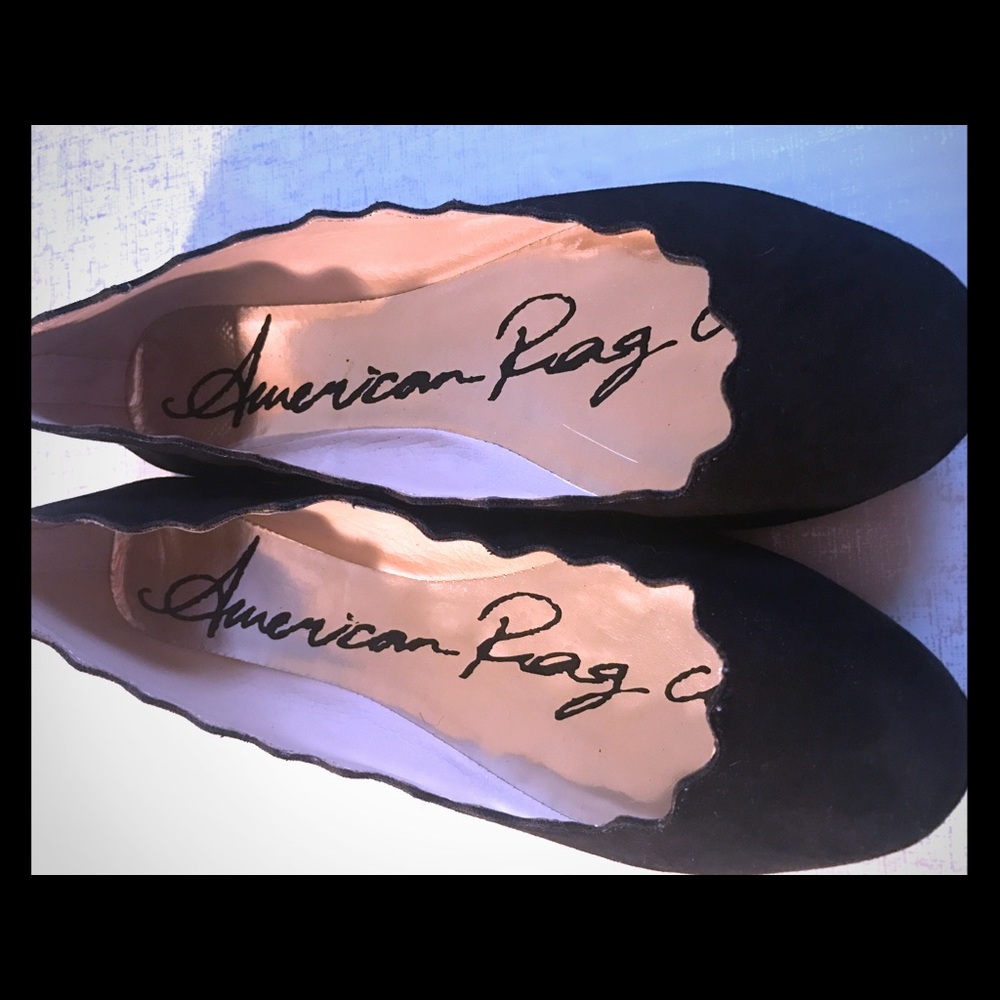 Black flats! Super cute!