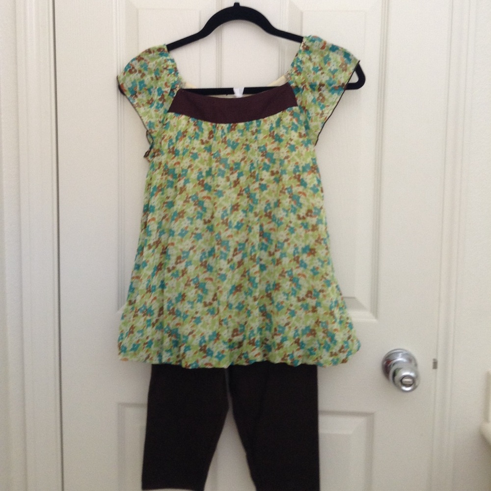 Girl's top and Capri