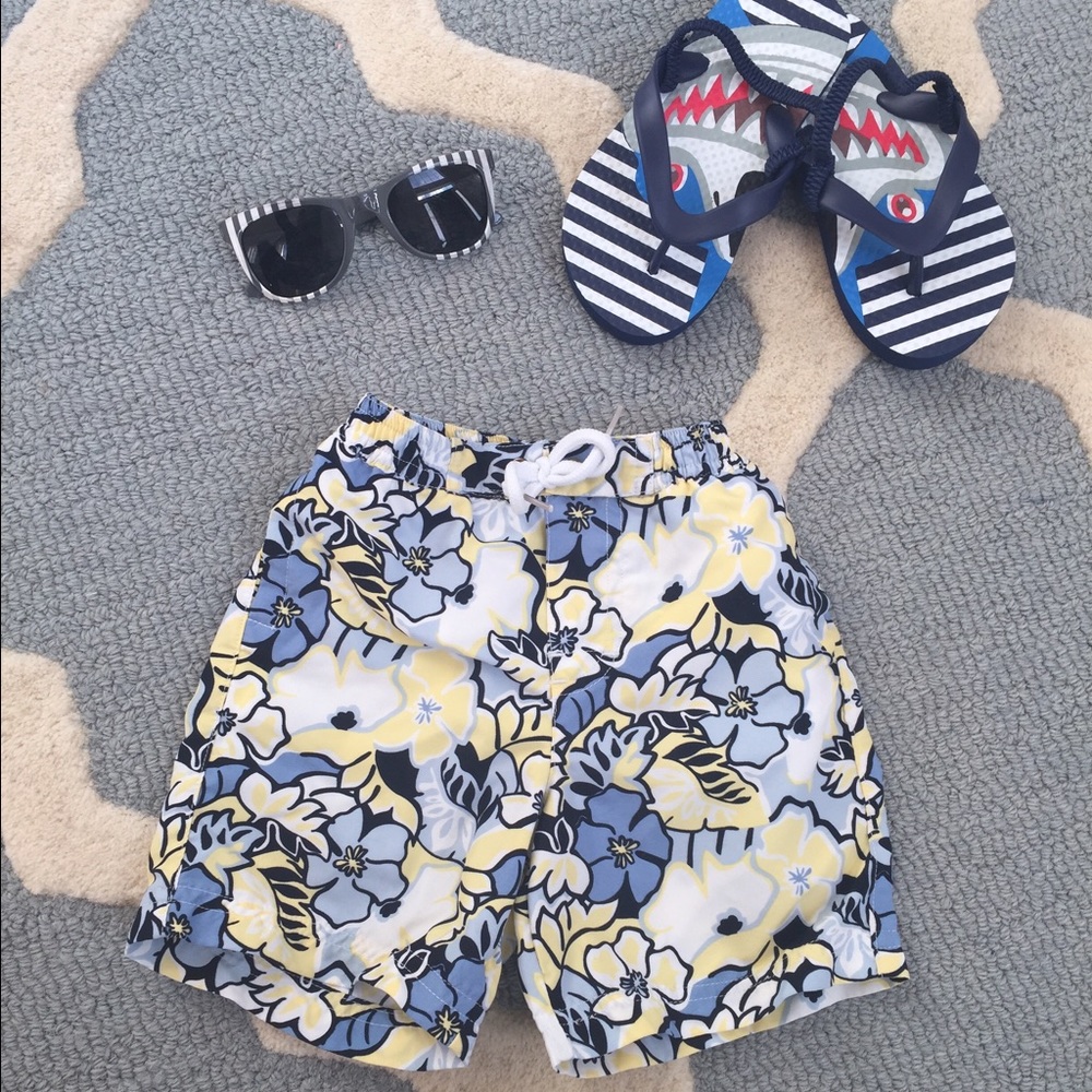 Boy's 6-9 month swimming trunks