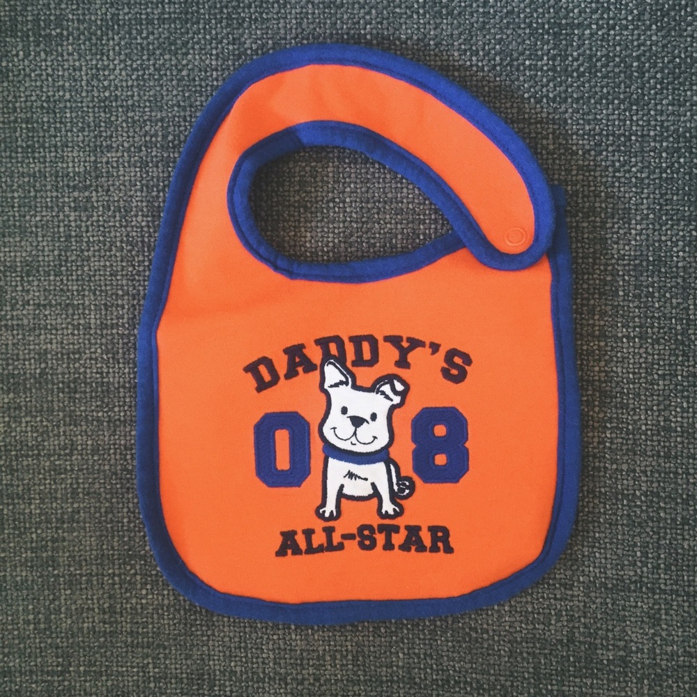 Reversible bib, bulldog