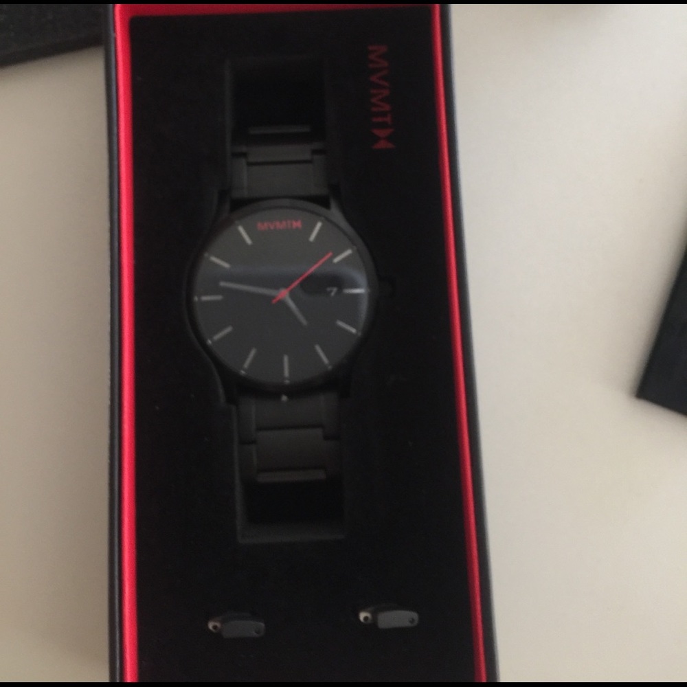 Brand New Men's MVMT large face watch