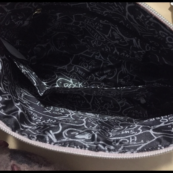 Betsey Johnson Stripe Wristlet - Picture 3 of 4