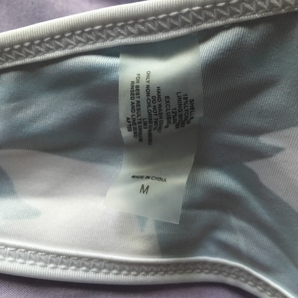 Tropical bikini top - Picture 3 of 4